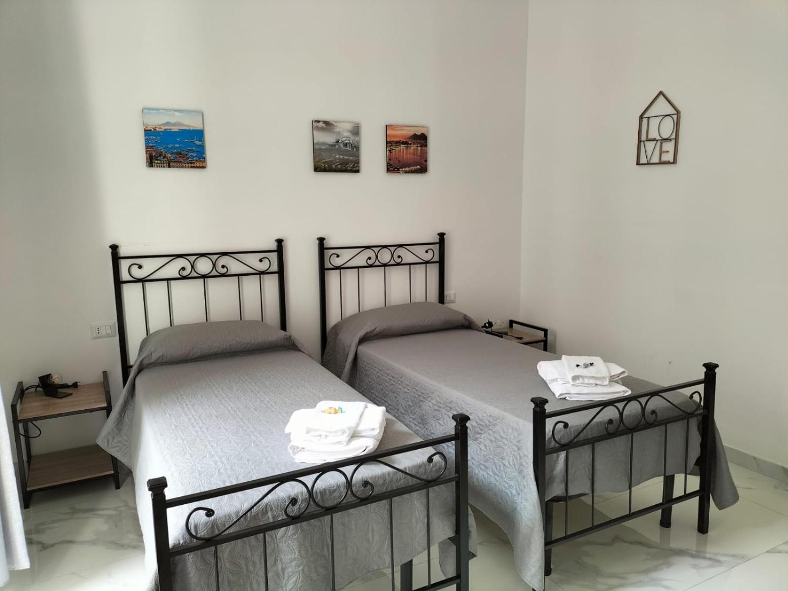 Lumacors House Bed & Breakfast Napoli Dış mekan fotoğraf